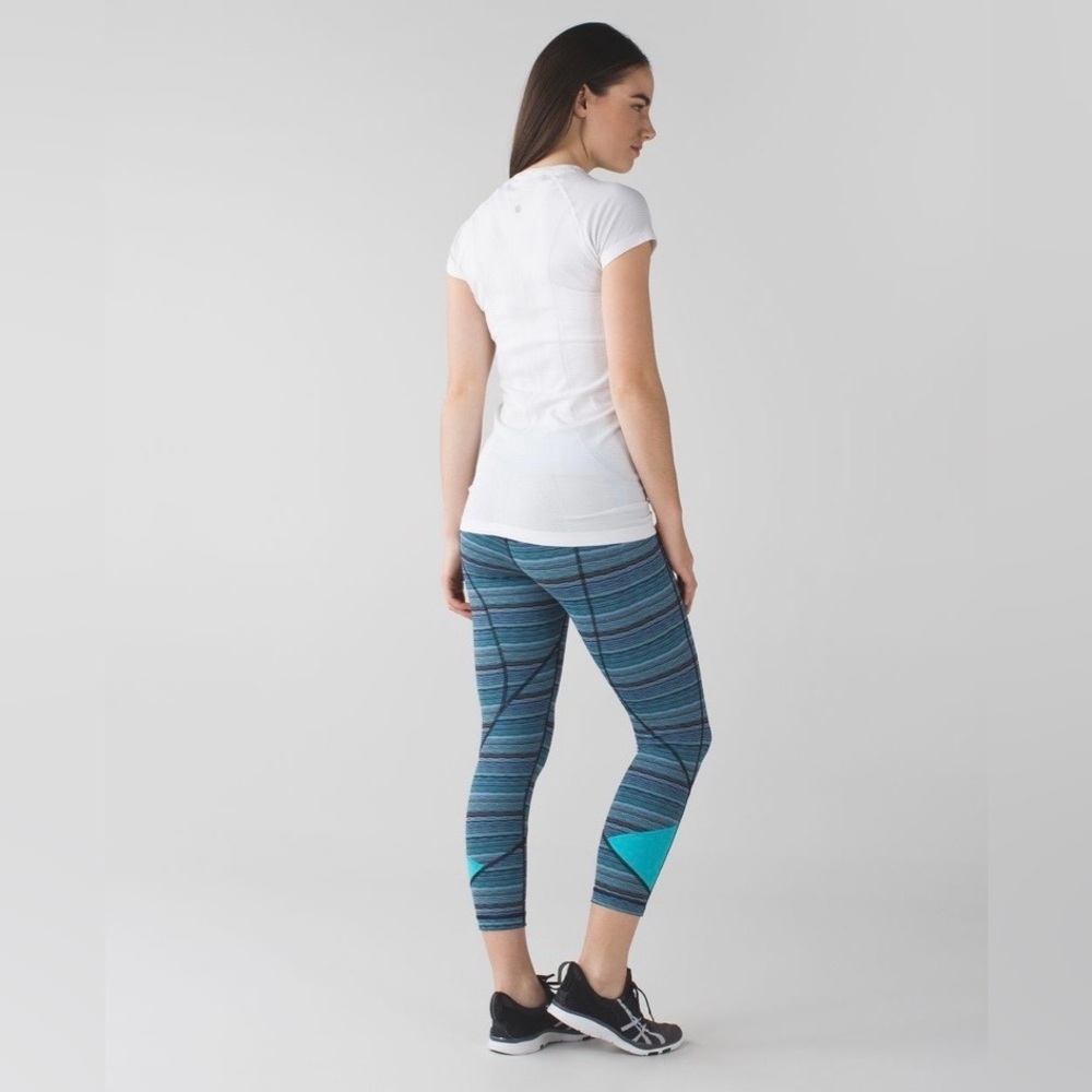 Lululemon Pace Rival Crop
Space Dye Twist  size 8 EUC